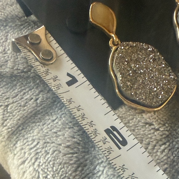 🌸4 for $10 NWT Apt. 9 Gold Tone Druzy Dangle Earrings - Picture 7 of 8